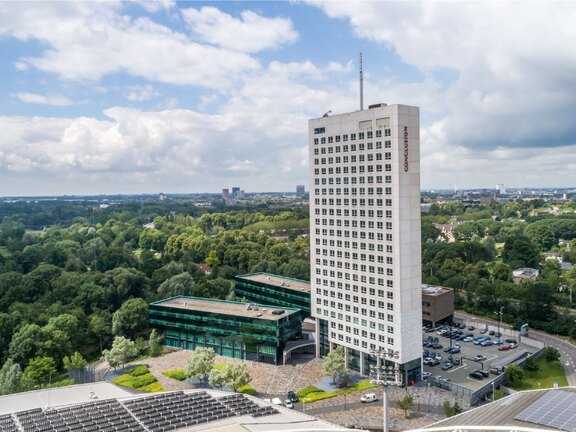 Starck International huurt in kantorencomplex 